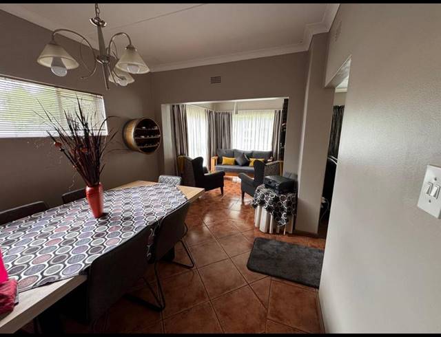 3 BEDROOM HOUSE FOR SALE IN BIRCHLEIGH